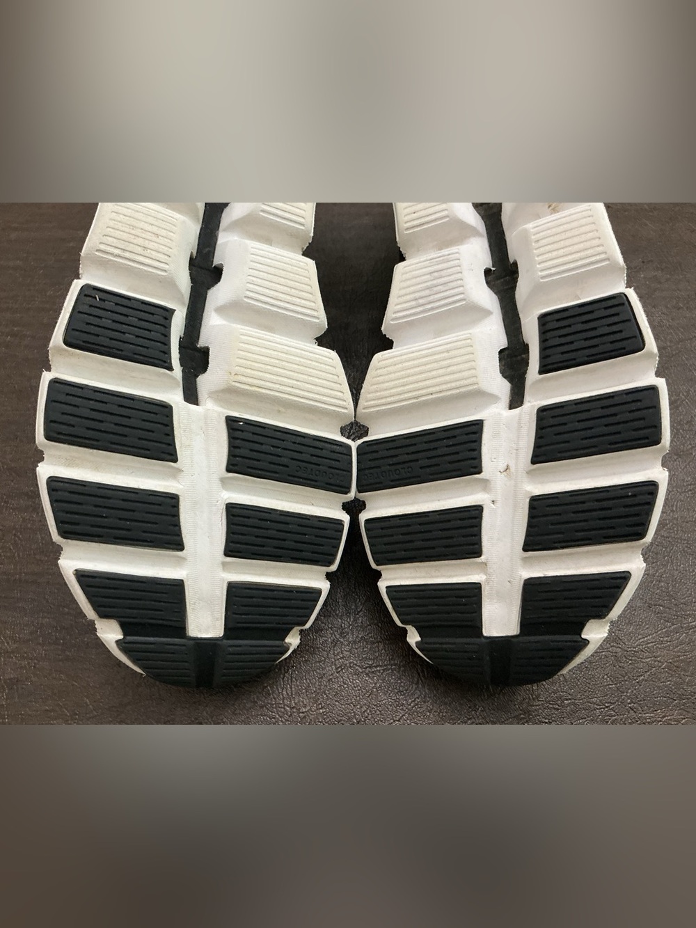 ON RUNNING CLOUD 5 MENS RUNNING SNEAKERS SIZE 9 59.98919 - Picture 9 of 11